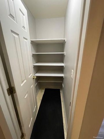16544 Clarkson Drive 36, Fraser, MI 48026