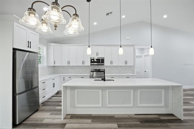 2440 HIAWATHA STREET, Port Charlotte, FL 33948