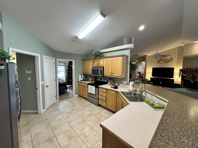 6730 Paso De Cortez Court, Navarre, FL 32566