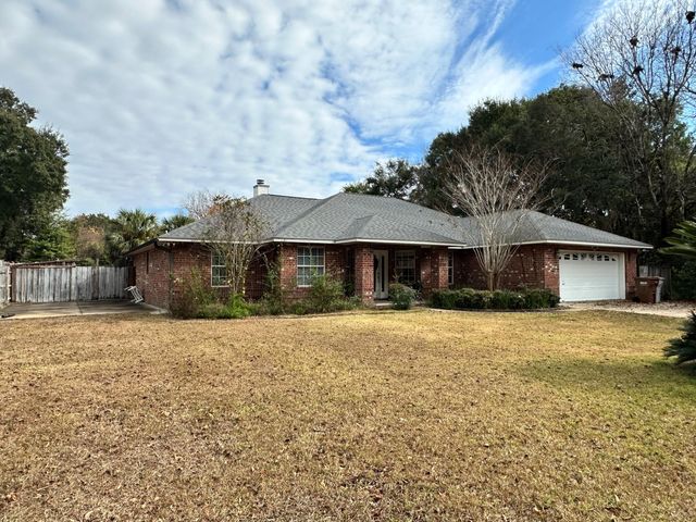 6730 Paso De Cortez Court, Navarre, FL 32566