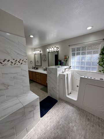 6730 Paso De Cortez Court, Navarre, FL 32566