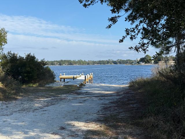 6730 Paso De Cortez Court, Navarre, FL 32566