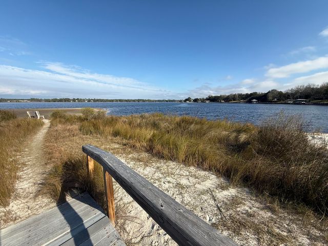 6730 Paso De Cortez Court, Navarre, FL 32566