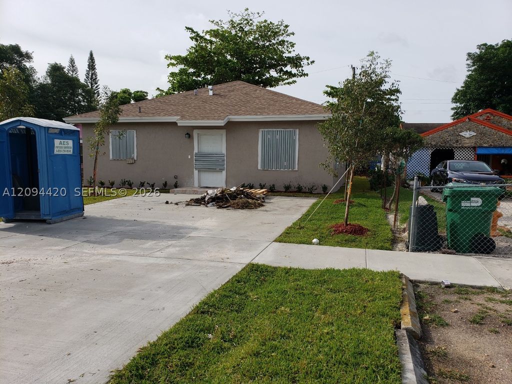 2271 NW 49th St 2271, Miami, FL 33142