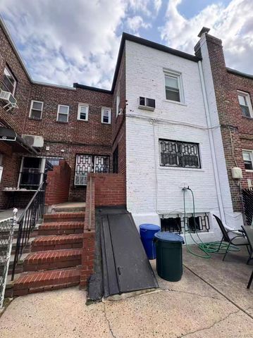14025 58th Road, Flushing, NY 11355