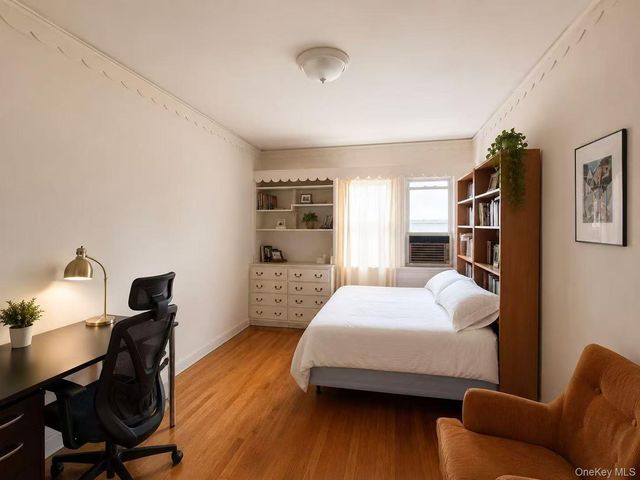 14025 58th Road, Flushing, NY 11355