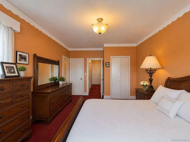 14025 58th Road, Flushing, NY 11355