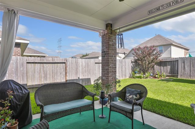 10019 Pine Valley Court, Baytown, TX 77521