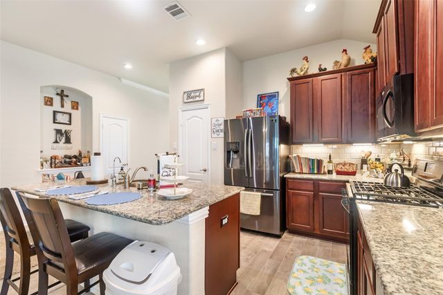10019 Pine Valley Court, Baytown, TX 77521