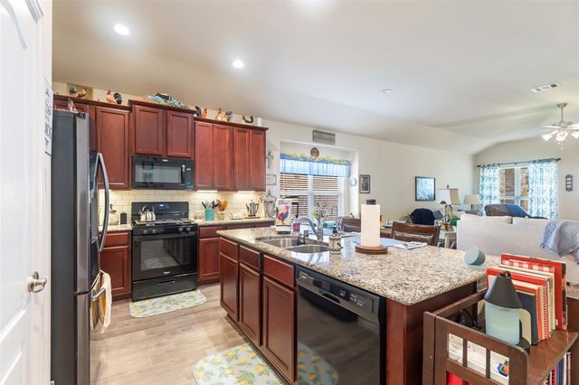 10019 Pine Valley Court, Baytown, TX 77521
