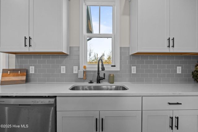 1029 Setting Sun Boulevard NE, Winnabow, NC 28479