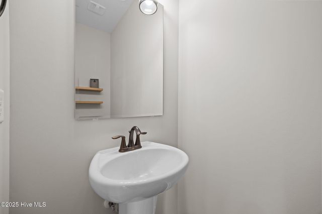 1029 Setting Sun Boulevard NE, Winnabow, NC 28479