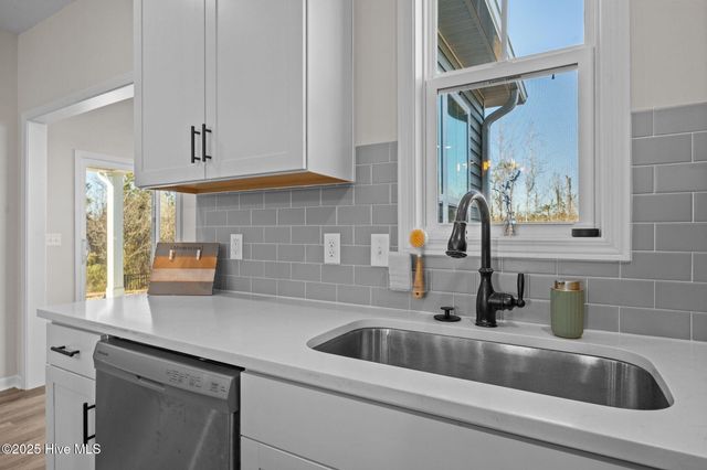 1029 Setting Sun Boulevard NE, Winnabow, NC 28479