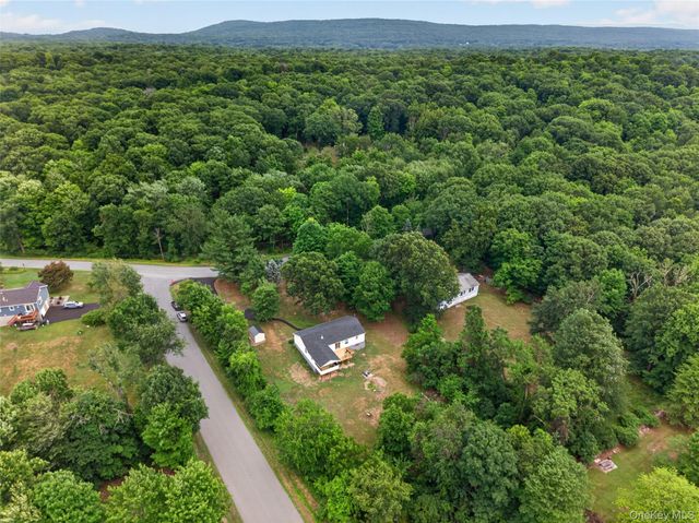 140 Rabbit Run Road, Clintondale, NY 12515