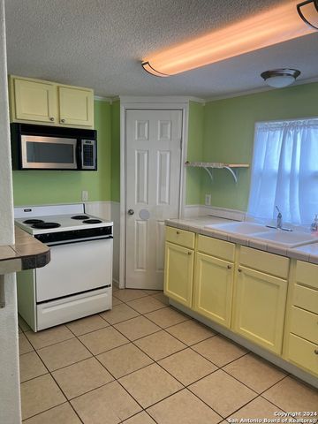 820 magnolia, Rockport, TX 78382