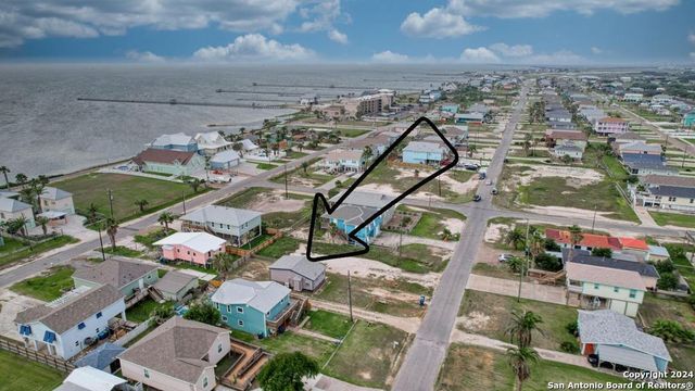 820 magnolia, Rockport, TX 78382