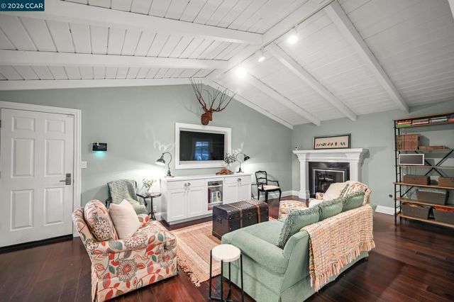 240 Morris Ranch Ct., Danville, CA 94526