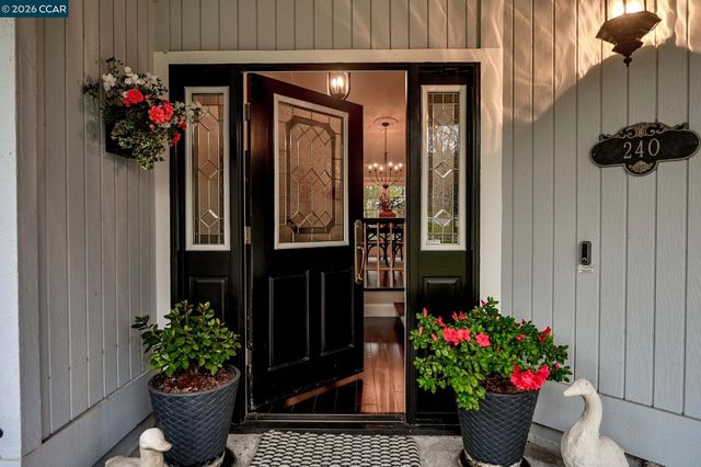 240 Morris Ranch Ct., Danville, CA 94526