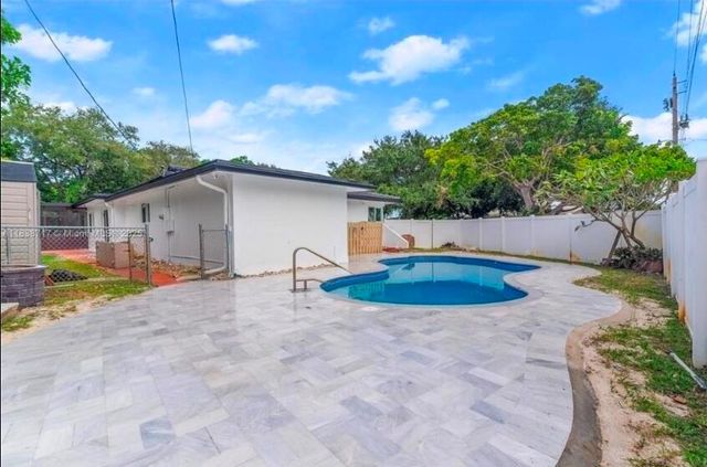 1124 Yale Drive, Hollywood, FL 33021