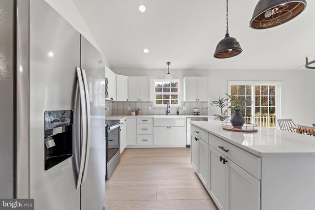 111 FAIRWAY DR, Louisa, VA 23093