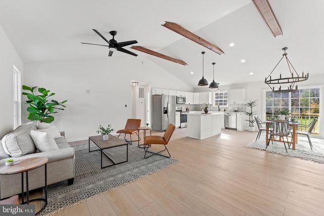 111 FAIRWAY DR, Louisa, VA 23093