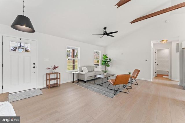 111 FAIRWAY DR, Louisa, VA 23093