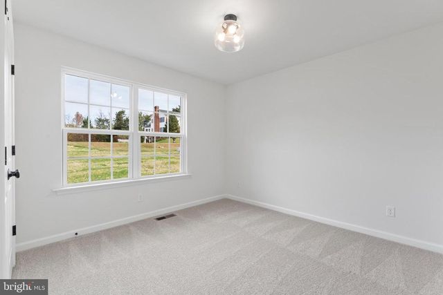 111 FAIRWAY DR, Louisa, VA 23093