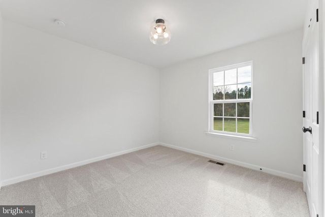 111 FAIRWAY DR, Louisa, VA 23093