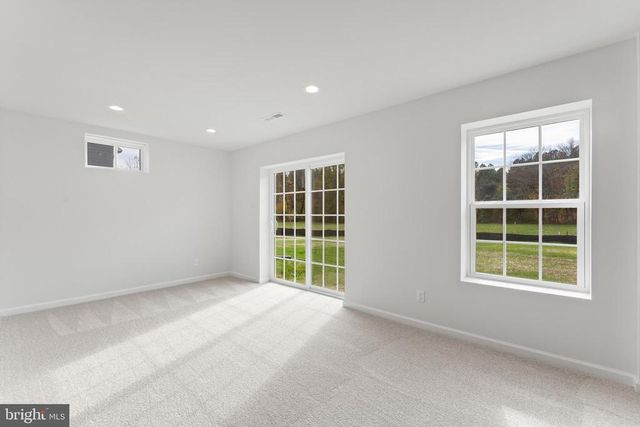 111 FAIRWAY DR, Louisa, VA 23093