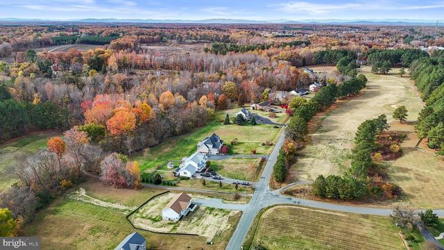 111 FAIRWAY DR, Louisa, VA 23093