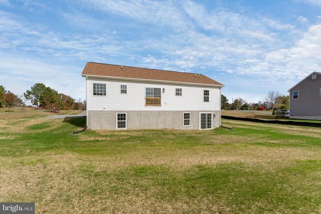 111 FAIRWAY DR, Louisa, VA 23093