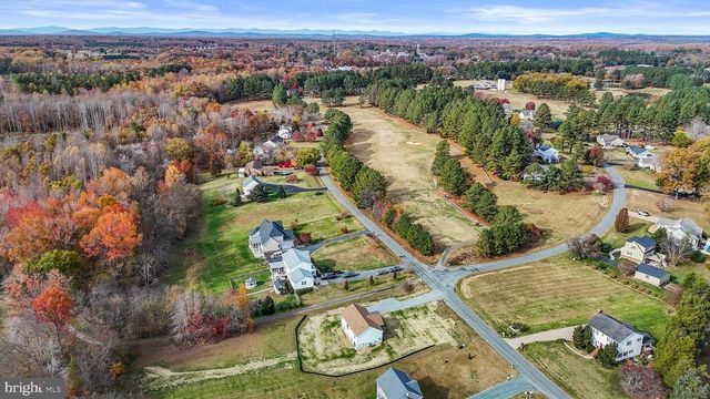 111 FAIRWAY DR, Louisa, VA 23093