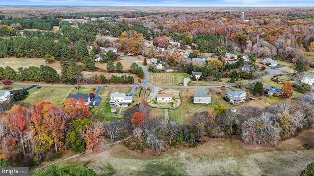 111 FAIRWAY DR, Louisa, VA 23093