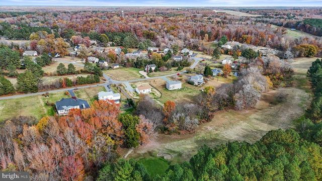 111 FAIRWAY DR, Louisa, VA 23093