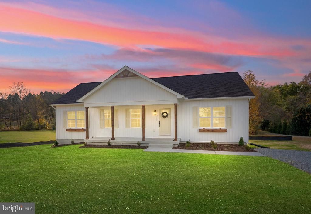 111 FAIRWAY DR, Louisa, VA 23093