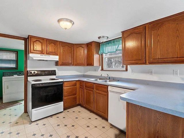 W5851 LAKE DRIVE, Shawano, WI 54166