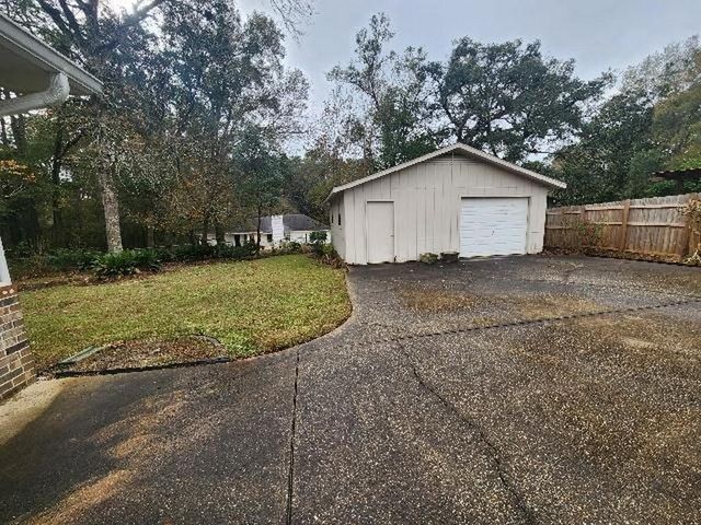1809 Weaver Drive, Eight Mile, AL 36613