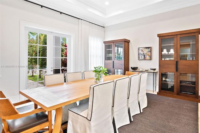 5901 Rolling Road Dr, Pinecrest, FL 33156