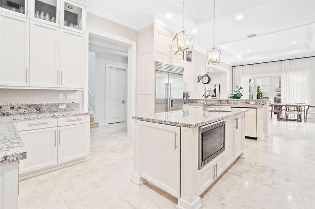 5901 Rolling Road Dr, Pinecrest, FL 33156