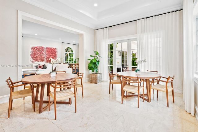 5901 Rolling Road Dr, Pinecrest, FL 33156