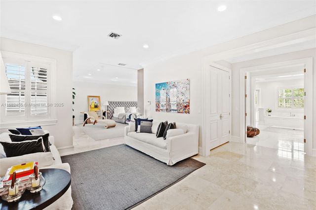 5901 Rolling Road Dr, Pinecrest, FL 33156