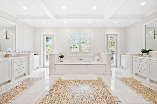 5901 Rolling Road Dr, Pinecrest, FL 33156