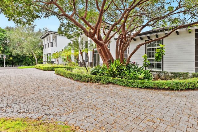 5901 Rolling Road Dr, Pinecrest, FL 33156