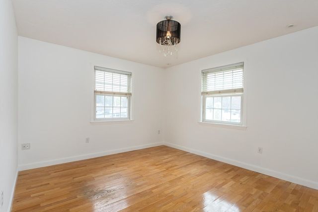 3 Walnut Knls, Canton, MA 02021