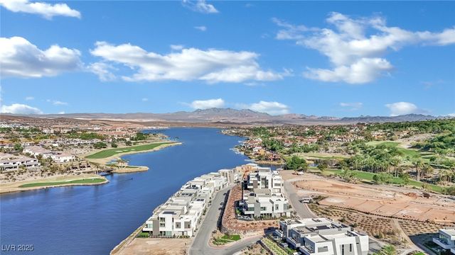 30 Strada Di Villaggio 441, Henderson, NV 89011