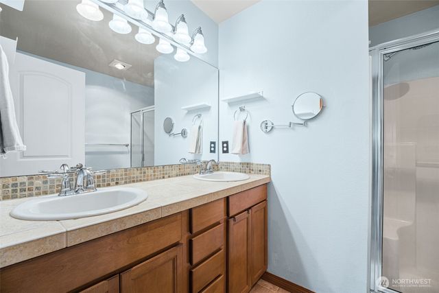 524 Pilchuck Path, Everett, WA 98201