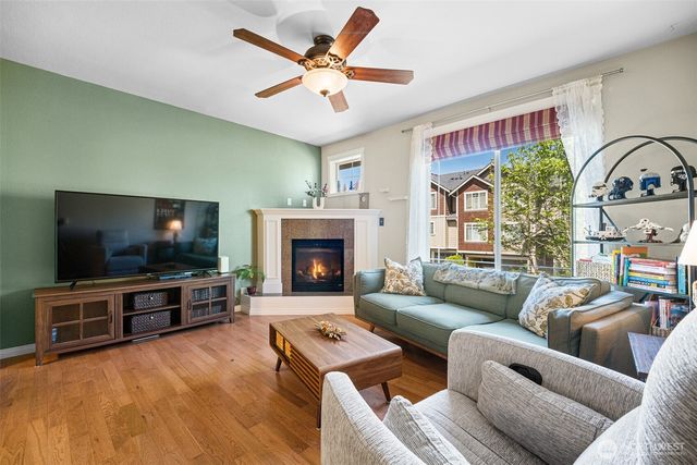 524 Pilchuck Path, Everett, WA 98201