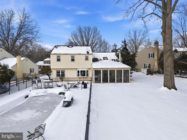 63 FORREST DR, Southampton, PA 18966