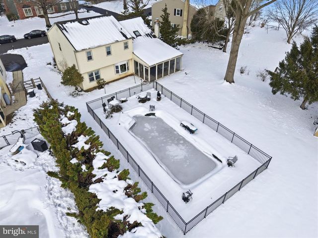 63 FORREST DR, Southampton, PA 18966