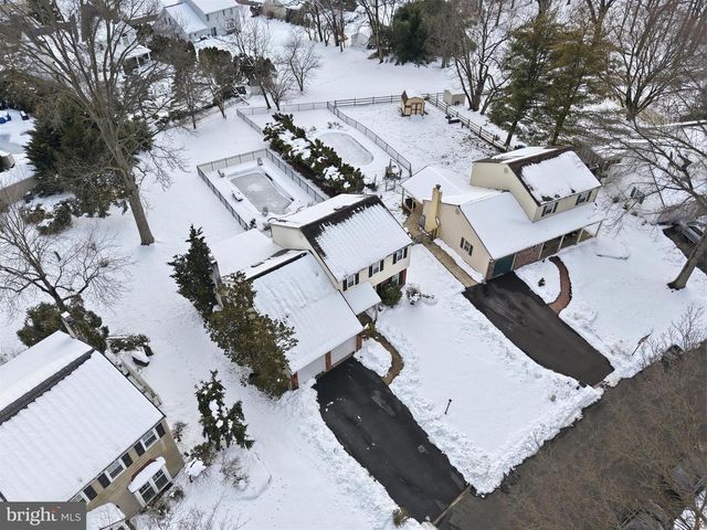 63 FORREST DR, Southampton, PA 18966